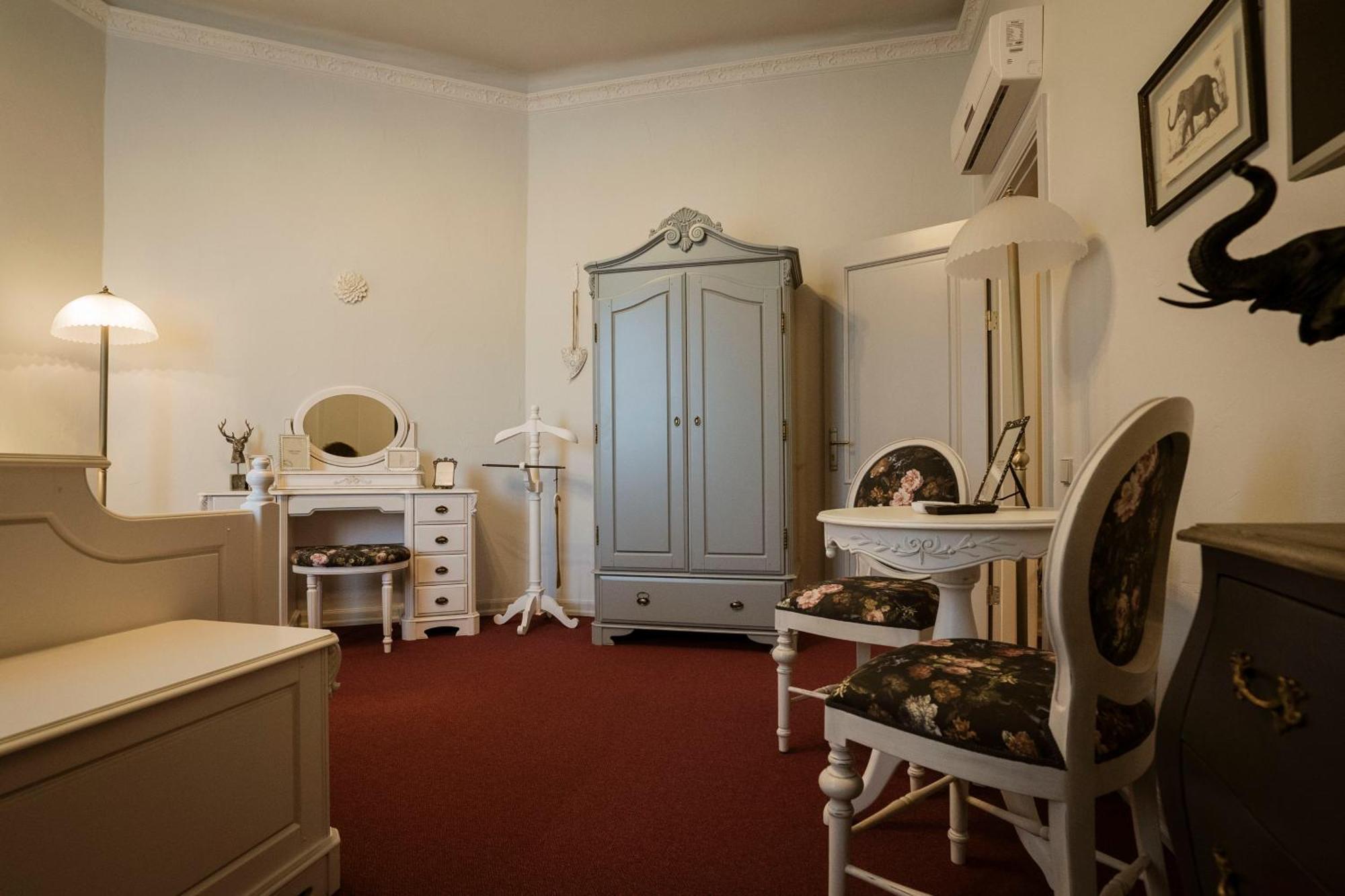 Roze Villa Liepaja Ruang foto